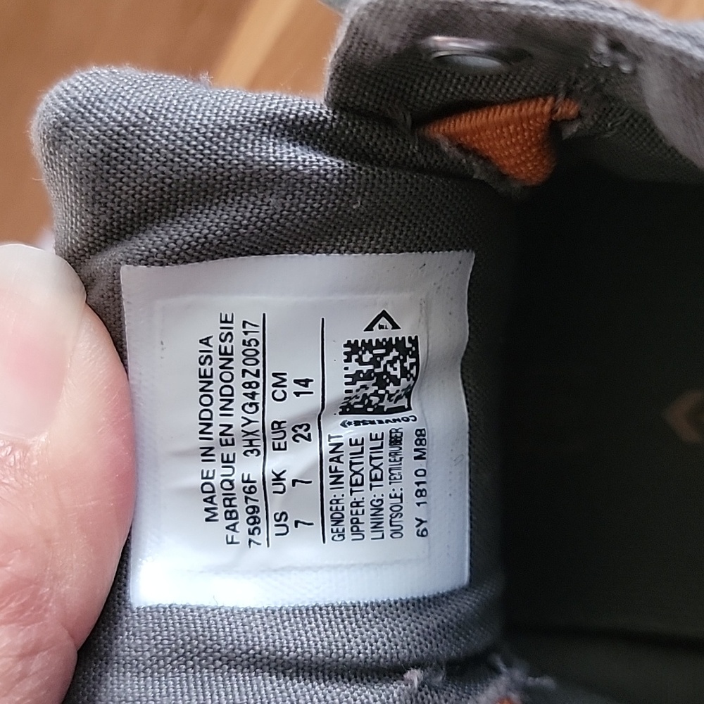 Converse - Picture 4 of 5